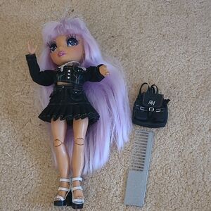 Rainbow High Avery Styles Junior Hihh Doll With Accessories